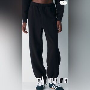 Aritzia Sweat Fleece Boyfriend Sweatpants